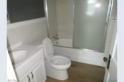 1518 Ridgewood Avenue #Upstairs, Oakwood, OH 44107 - Photo 9