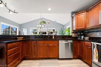 33269 Canterbury Road, Avon Lake, OH 44012 - Photo 15
