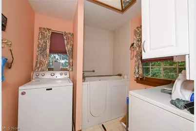 4429 Deerfield Avenue NW, North Lawrence, OH 44666 - Photo 19