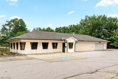1235 E Tallmadge Avenue, Akron, OH 44310 - Photo 1