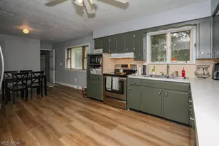 6781 Peck Rd, Ravenna, OH 44266 - Photo 15