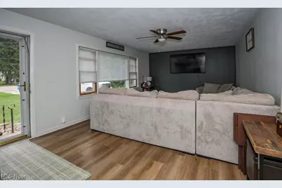 6781 Peck Road, Ravenna, OH 44266 - Photo 11