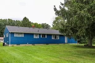 6781 Peck Rd, Ravenna, OH 44266 - Photo 9