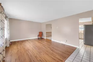 244 Georgia Ave, Elyria, OH 44035 - Photo 9