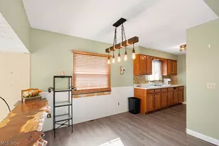 1295 Mohegan Trl, Willoughby, OH 44094 - Photo 11