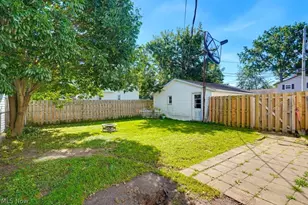 1295 Mohegan Trl, Willoughby, OH 44094 - Photo 5