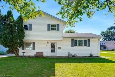 1295 Mohegan Trail, Willoughby, OH 44094 - Photo 1