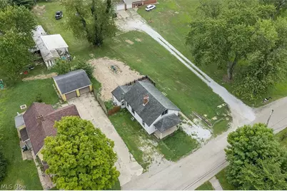 6597 Superior Road SE, Uhrichsville, OH 44683 - Photo 9