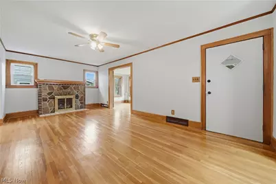 202 Hawk Avenue, Akron, OH 44312 - Photo 3