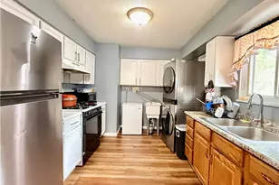 11808 Leeila Ave, Loveland, OH 44135 - Photo 5