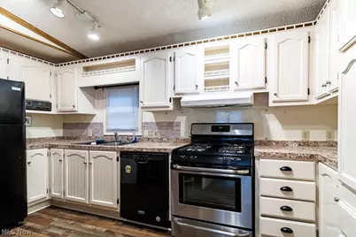 1229 Columbiana-Lisbon Road #103, Columbiana, OH 44408 - Photo 5