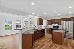 36035 Harbor Dr, North Ridgeville, OH 44039 - Photo 9