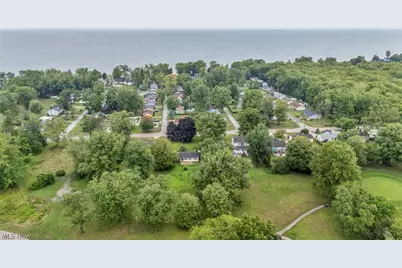 7386 Lake Road, Madison, OH 44057 - Photo 3