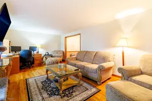 545 Oakridge Dr, Youngstown, OH 44512 - Photo 9