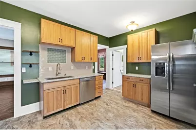 425 West Avenue, Elyria, OH 44035 - Photo 11