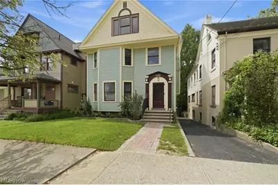 425 West Avenue, Elyria, OH 44035 - Photo 1