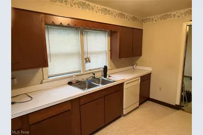 4842 Noble Street, Bellaire, OH 43906 - Photo 3