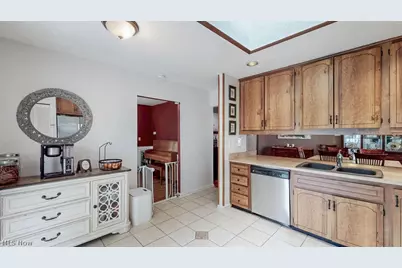 5901 Hawthorne Hollow, North Ridgeville, OH 44039 - Photo 11