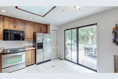 5901 Hawthorne Hollow, North Ridgeville, OH 44039 - Photo 9