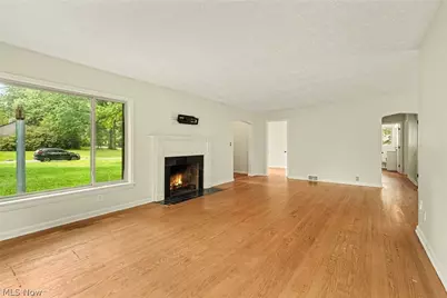 2381 Chatham Road, Akron, OH 44313 - Photo 9
