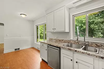 2381 Chatham Road, Akron, OH 44313 - Photo 11