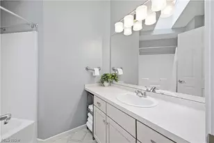 334 Windjammer Dr, Columbiana, OH 44408 - Photo 25