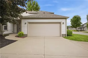 334 Windjammer Dr, Columbiana, OH 44408 - Photo 35
