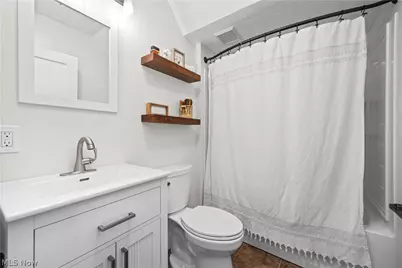 319 E Main Street, South Amherst, OH 44001 - Photo 11