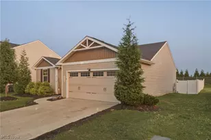 2664 Himelrigh Blvd, Barberton, OH 44203 - Photo 3