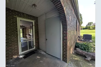 295 N Church Street, Dalton, OH 44618 - Photo 5