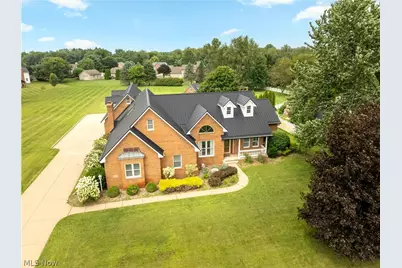 3371 Sherbrook Drive, Uniontown, OH 44685 - Photo 3