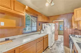 12518 Leeila Ave, Loveland, OH 44135 - Photo 7