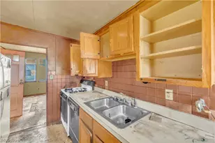 12518 Leeila Ave, Loveland, OH 44135 - Photo 9