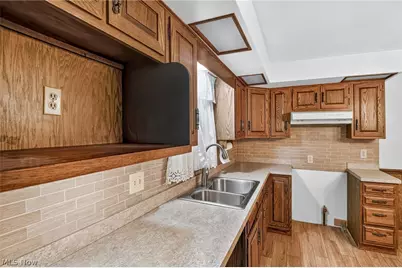 2196 Renwick Drive, Poland, OH 44514 - Photo 9