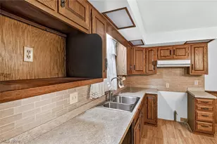 2196 Renwick Dr, Poland, OH 44514 - Photo 9