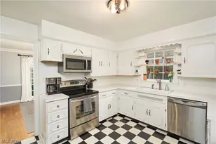 156 Melbourne Ave, Akron, OH 44313 - Photo 5