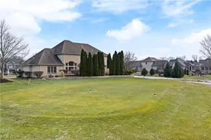 2828 Steelwood Cir, Green, OH 44312 - Photo 41