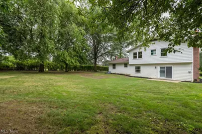 2445 Olentangy Drive, Akron, OH 44333 - Photo 37
