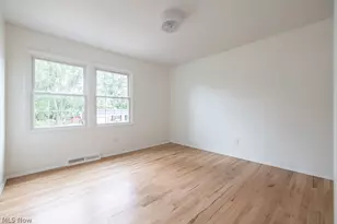 2445 Olentangy Dr, Akron, OH 44333 - Photo 33