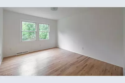 2445 Olentangy Drive, Akron, OH 44333 - Photo 35