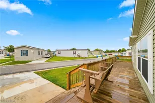 313 Eagle Cir, Elyria, OH 44035 - Photo 3