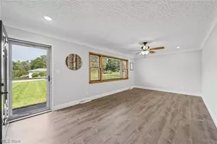 1264 Everbright Dr, Uniontown, OH 44685 - Photo 9