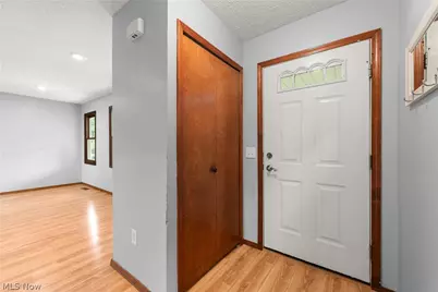 7404 Hidden Glen Drive, Amherst, OH 44001 - Photo 3