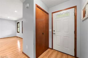 7404 Hidden Glen Dr, Amherst, OH 44001 - Photo 3