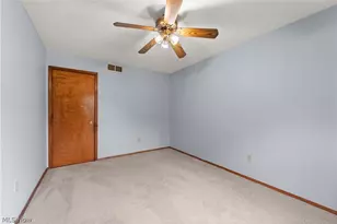 7404 Hidden Glen Dr, Amherst, OH 44001 - Photo 25