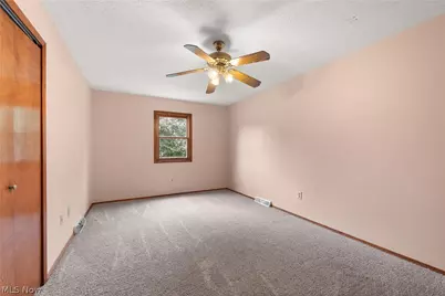 7404 Hidden Glen Drive, Amherst, OH 44001 - Photo 17