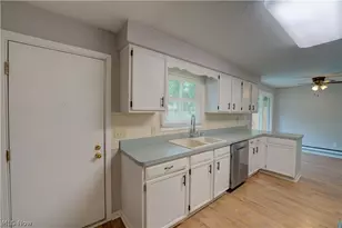 1719 Narragansett Blvd, Lorain, OH 44053 - Photo 9