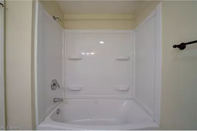 1719 Narragansett Boulevard, Lorain, OH 44053 - Photo 23