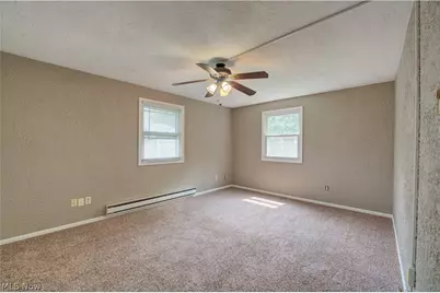 1719 Narragansett Boulevard, Lorain, OH 44053 - Photo 21