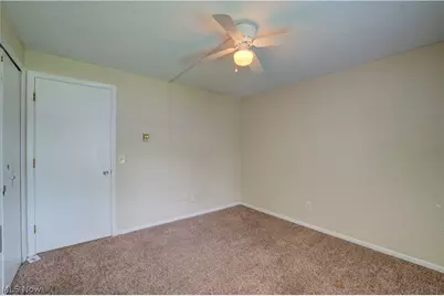 1719 Narragansett Boulevard, Lorain, OH 44053 - Photo 21